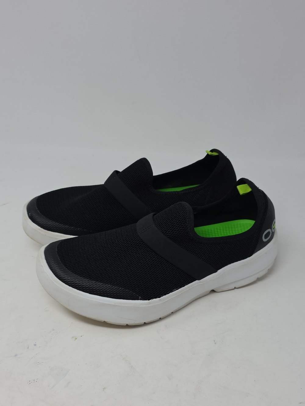 Oofos Oomg Low Women's Comfort Slip On Shoes Black Size 8